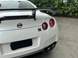 
										Nissan GTR Black Edition full									