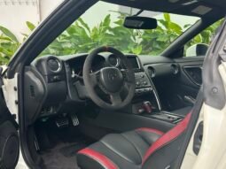 
										Nissan GTR Black Edition full									