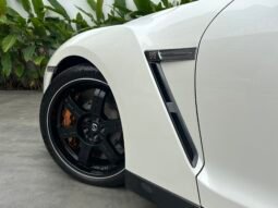 
										Nissan GTR Black Edition full									