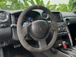 
										Nissan GTR Black Edition full									
