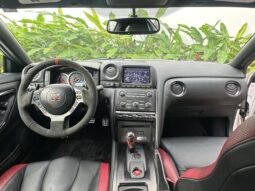 
										Nissan GTR Black Edition full									
