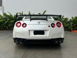 
										Nissan GTR Black Edition full									