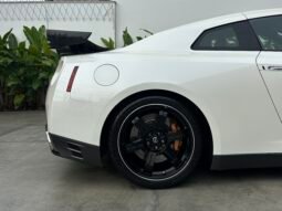 
										Nissan GTR Black Edition full									