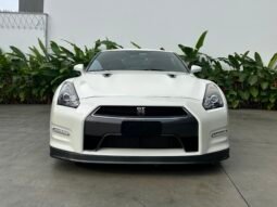 
										Nissan GTR Black Edition full									