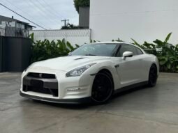 
										Nissan GTR Black Edition full									