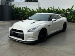 
										Nissan GTR Black Edition full									