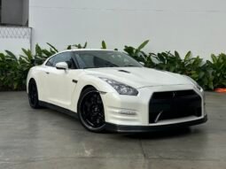 
										Nissan GTR Black Edition full									