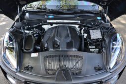 
										Porsche Macan T full									