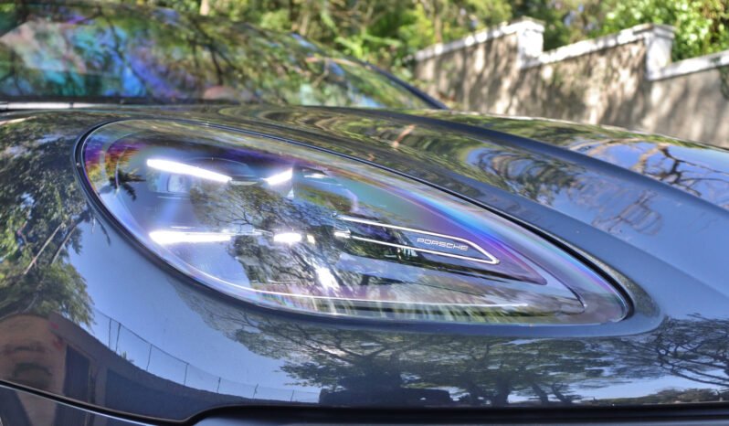 
								Porsche Macan T full									