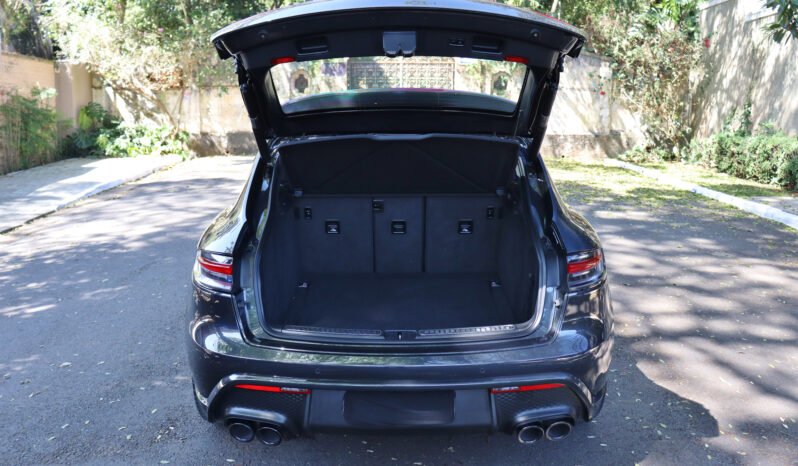 
								Porsche Macan T full									