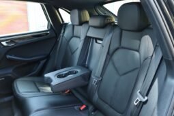 
										Porsche Macan T full									