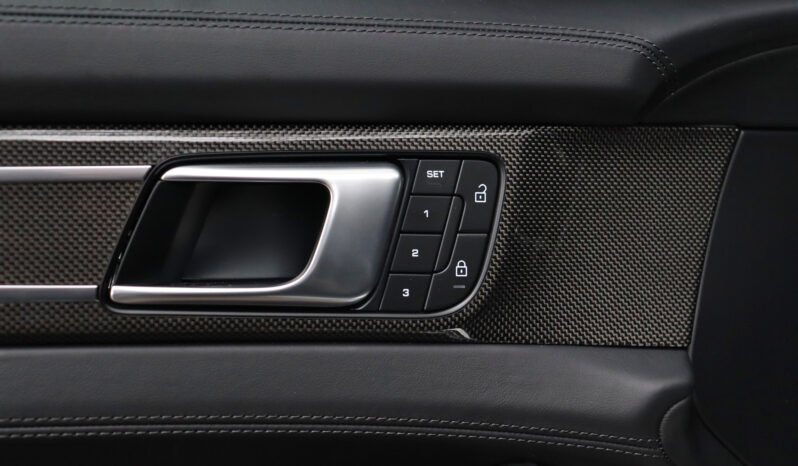 
								Porsche Panamera 4 E-Hybrid Sport Turismo full									