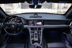 
										Porsche Panamera 4 E-Hybrid Sport Turismo full									