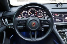 
										Porsche Panamera 4 E-Hybrid Sport Turismo full									