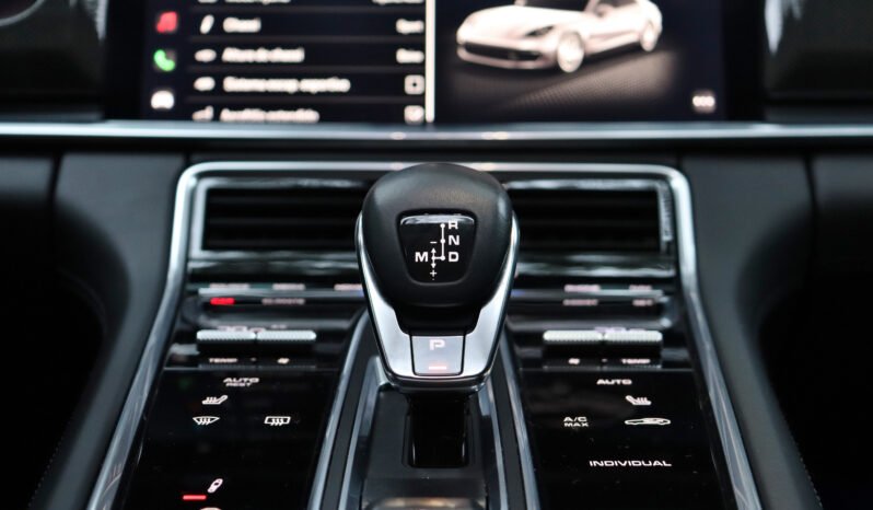 
								Porsche Panamera 4 E-Hybrid Sport Turismo full									