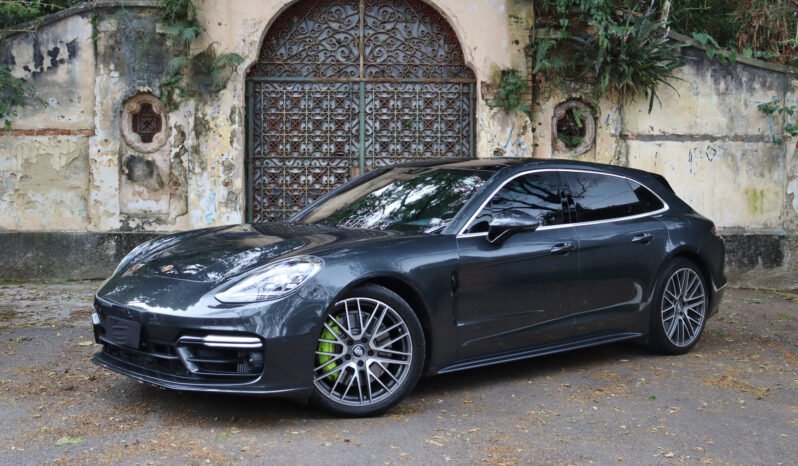 
								Porsche Panamera 4 E-Hybrid Sport Turismo full									