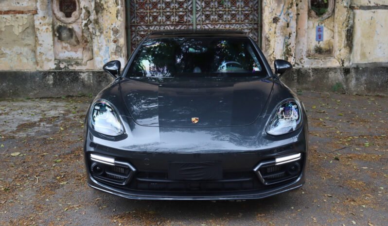 
								Porsche Panamera 4 E-Hybrid Sport Turismo full									